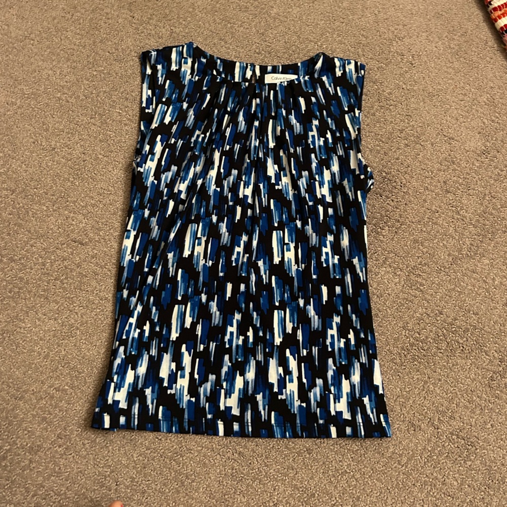 Calvin Klein Elegant Blouse in Classic Black and Blue Pattern